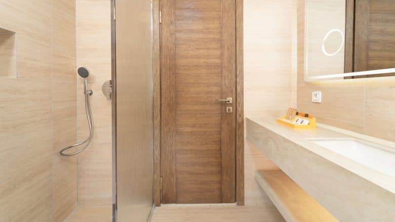 Suncity Room Bathroom